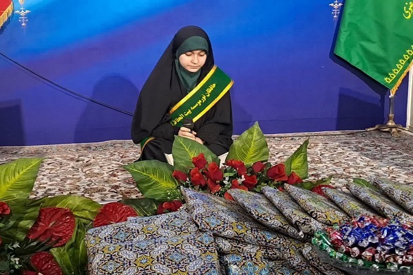 ویژه برنامه مهدوی با حضور شیعیانی از ۵ کشور دنیا در حرم مطهر رضوی برگزار شد