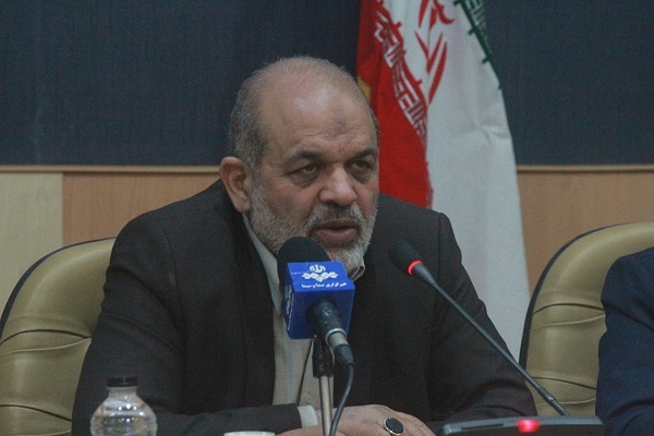 احمدوحیدی وزیر کشور