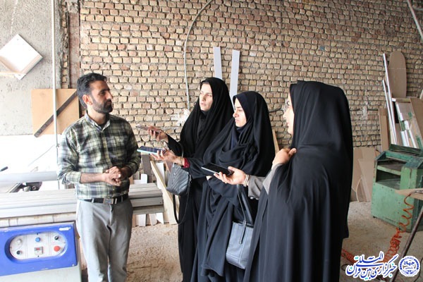 ابوالفضل مختاری، مدیر کارگاه تولیدی مصنوعات چوبی در بیرجند