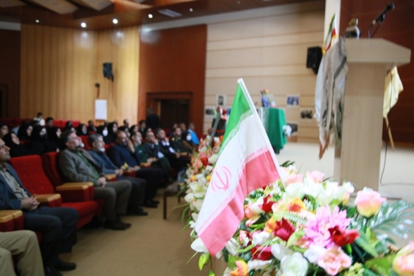 دانشجویان ممتاز شاهد و ایثارگر