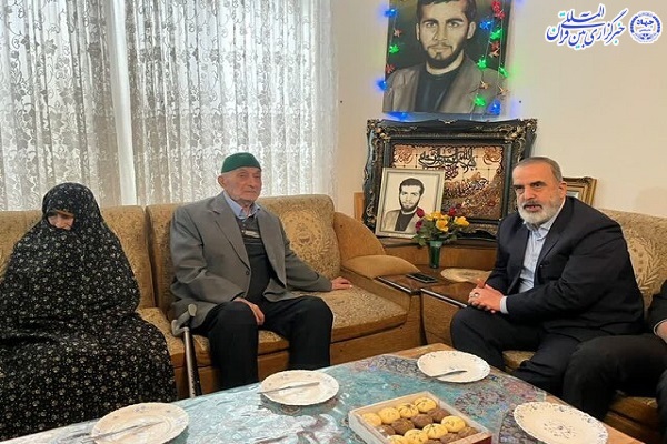 دیدار با خانواده شهدا