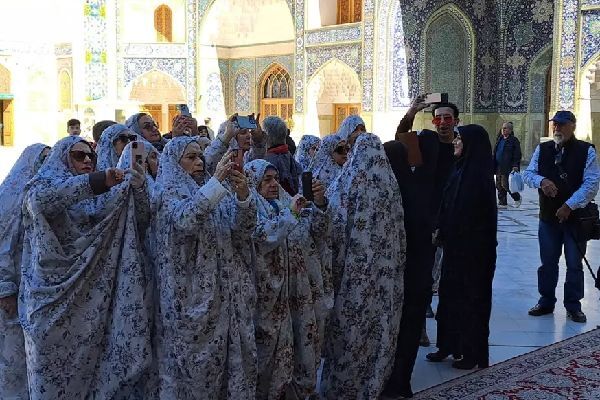گردشگران برزیلی در حرم حضرت معصومه(س) حضور یافتند
