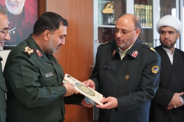 دیدار فرماندهان انتظامی و سپاه کرمان