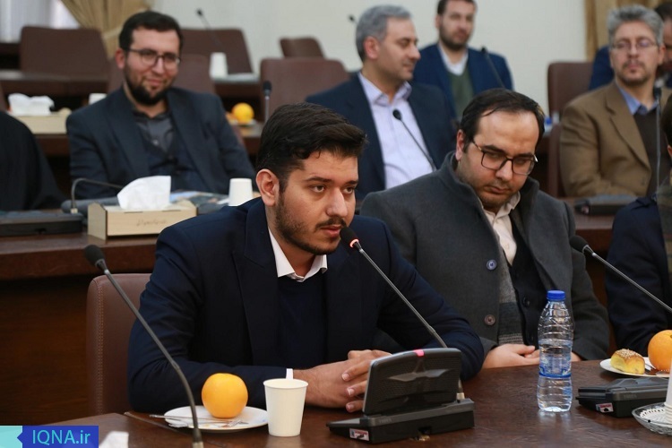 سینا طباخی نفر اول مسابقات بین‌المللی قرآن تجلیل شد