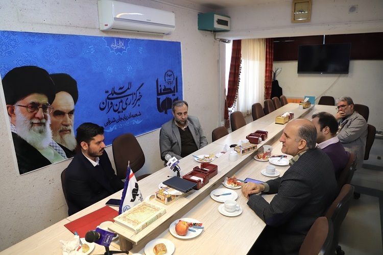 سینا طباخی نفر اول مسابقات بین‌المللی قرآن تجلیل شد