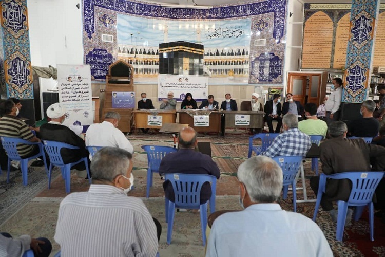 میزخدمت مسجدمحوری در مسجد آیت&zwnj;الله ربانی شیراز 