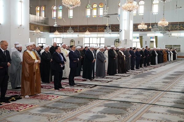 اقامه نماز عید فطر در دمشق با حضور بشار اسد