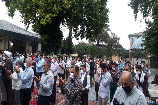 اقامه نماز عید فطر در امامزاده مازندران