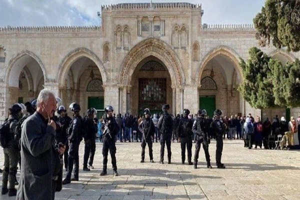 تحولات فلسطین/ از تشدید درگیری در مسجدالاقصی تا هتک حرمت حرم ابراهیمی