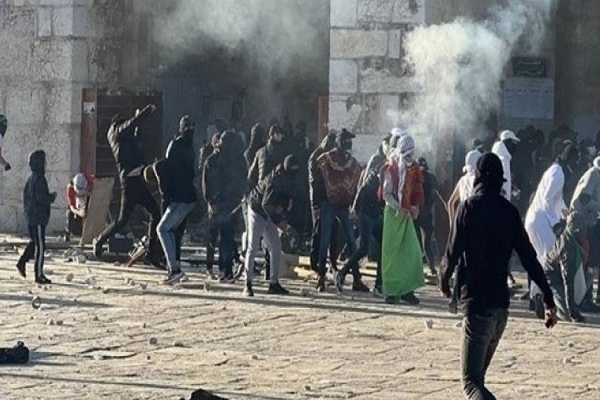 تحولات فلسطین/ از تشدید درگیری در مسجدالاقصی تا هتک حرمت حرم ابراهیمی