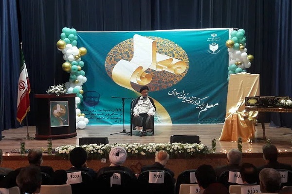 آیت الله نورمفیدی نماینده ولی فقیه در گلستان آیت الله نورمفیدی نماینده ولی فقیه در گلستان