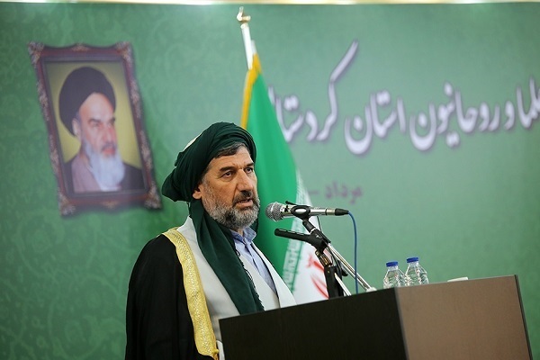 ماموستا سیداحسن حسینی امام جمعه موقت سنندج ماموستا سیداحسن حسینی امام جمعه موقت سنندج