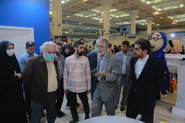 حدادعادل و نمایشگاه کتاب 