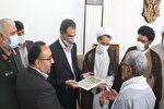 تجلیل از 4 خانواده شهید روحانی با اهدای هدیه رهبری
