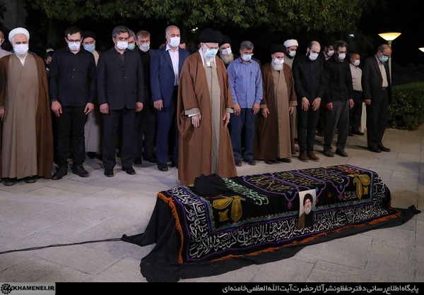 رهبر انقلاب بر پیکر حجت‌‌‌الاسلام و المسلمین فاطمی‌نیا نماز میت اقامه کردند