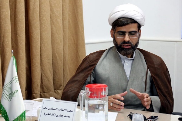 حجت&zwnj;الاسلام محمد جعفری، دانشیار مؤسسه آموزشی و پژوهشی امام&zwnj;خمینی(ره) 