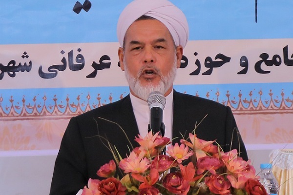 آخوند بلکفه کارشناس علوم دینی اهل سنت 
