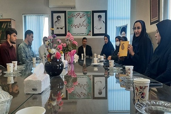 نشست کتابخوان در میاندوآب
