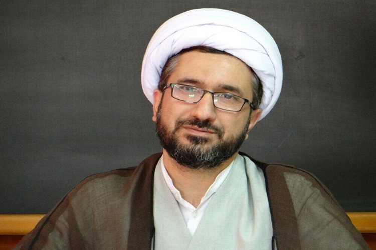 حجت الاسلام خدیوی،  رئیس نهاد نمایندگی مقام معظم رهبری در دانشگاه&zwnj;های آذربایجان&zwnj;شرقی