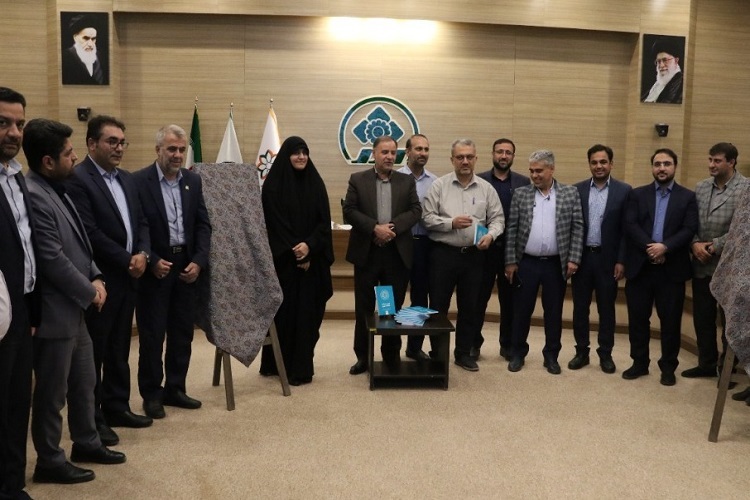 رونمایی از طرح &laquo;شهرآگاه&raquo; و کتاب &laquo;برون سپاری خدمات شهری&raquo;، شورای شهر شیراز