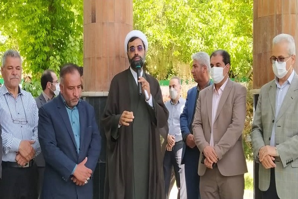 حجت&zwnj;الاسلام اسفندی، معاون فرهنگی دفتر نهاد رهبری در دانشگاه علوم پزشکی کردستان