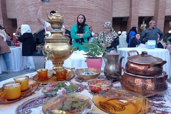 جشنواره غذاهای سنتی و محلی در ارومیه برگزار شد