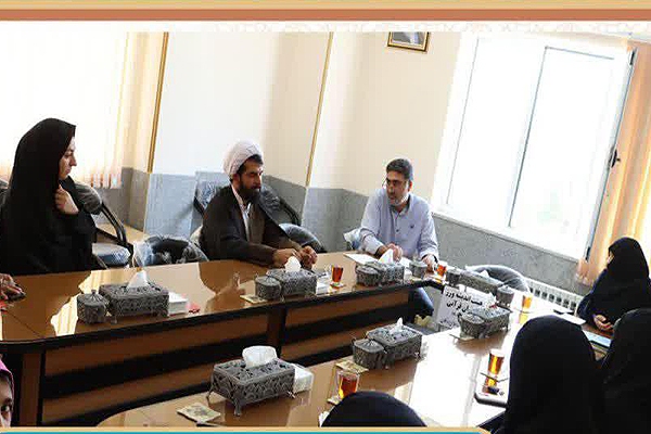 راه&zwnj;اندازی هیئت اندیشه&zwnj;ورز بانوان قرآنی&nbsp;در اردکان&nbsp;&nbsp;
