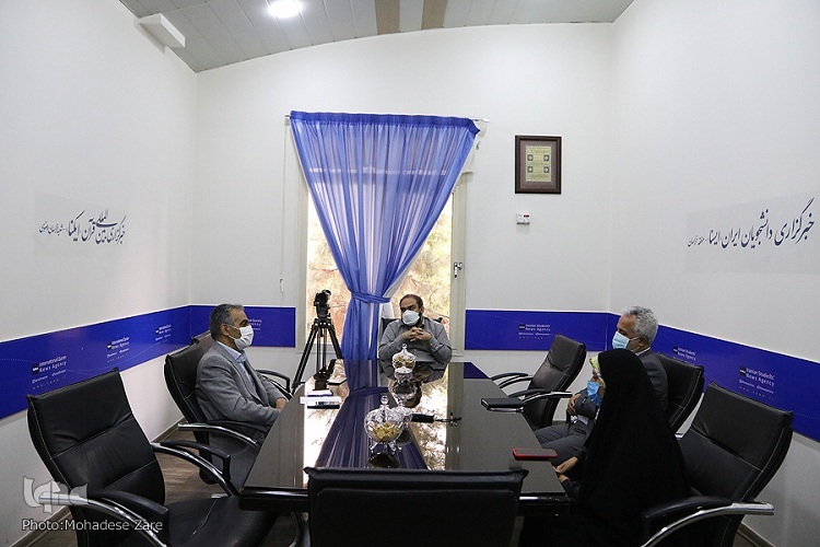 حضور حمید صمدی، سرپرست معاونت قرآن و عترت اداره کل فرهنگ و ارشاد اسلامی خراسان رضوی در تحریریه ایکنا 