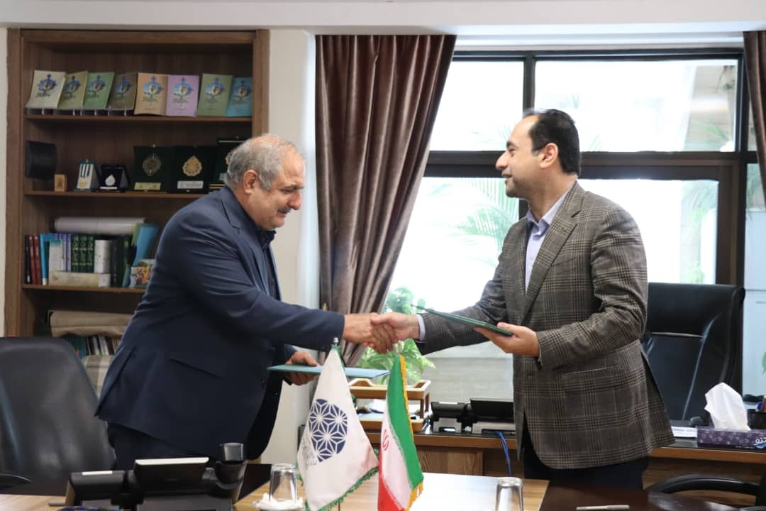 محمودرضا برازش، مدیرعامل بنیاد بین&zwnj;المللی فرهنگی امام رضا(ع) حمیدرضا بیدخوری رئیس جهاددانشگاهی خراسان رضوی