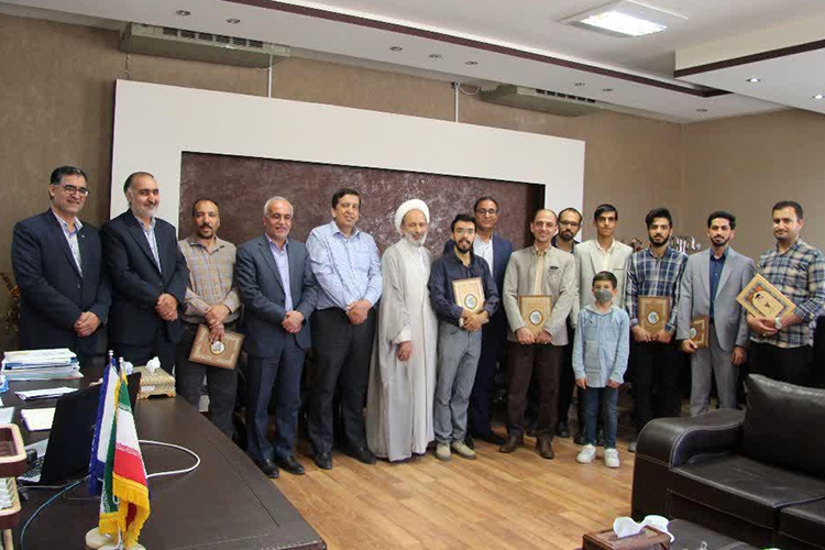 برگزیدگان قرآنی دانشگاه آزاد یزد تجلیل شدند