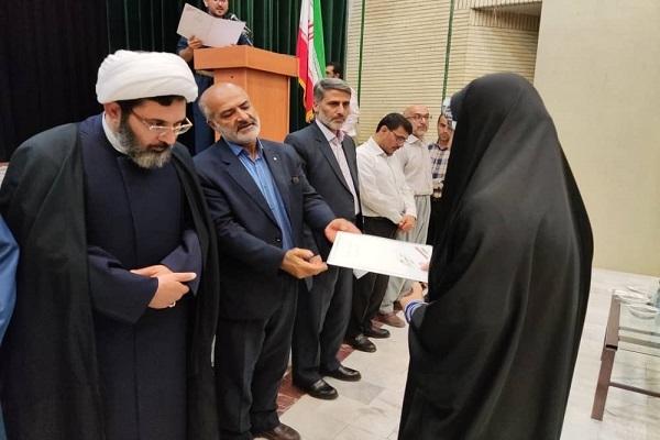 تجلیل از برگزیدگان مسابقات قرآن در کردستان