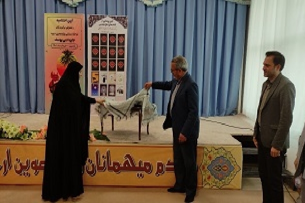رونمایی از ۲۲ عنوان کتاب دفاع مقدس در اردبیل