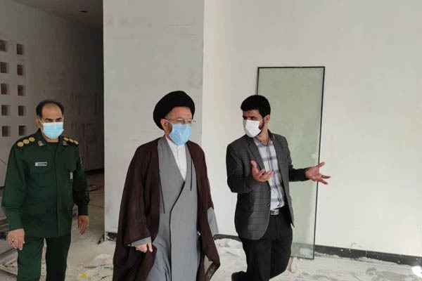 بازدید حجت&zwnj;الاسلام شاهرخی از باغ موزه دفاع مقدس لرستان