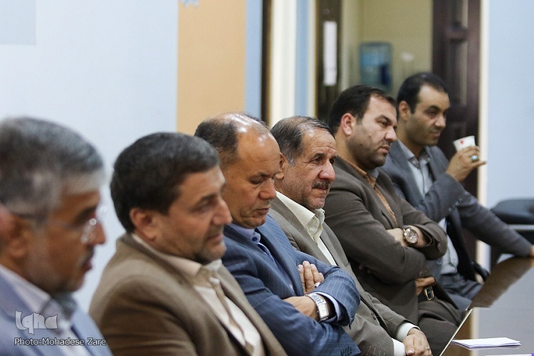 سیدحسن میرفانی، شهردار نیشابور، سید مومن حسینی، رییس شورای شهر نیشابور و برخی دیگر از اعضای شورای این شهر 