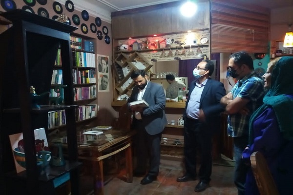 کافه کتاب کال