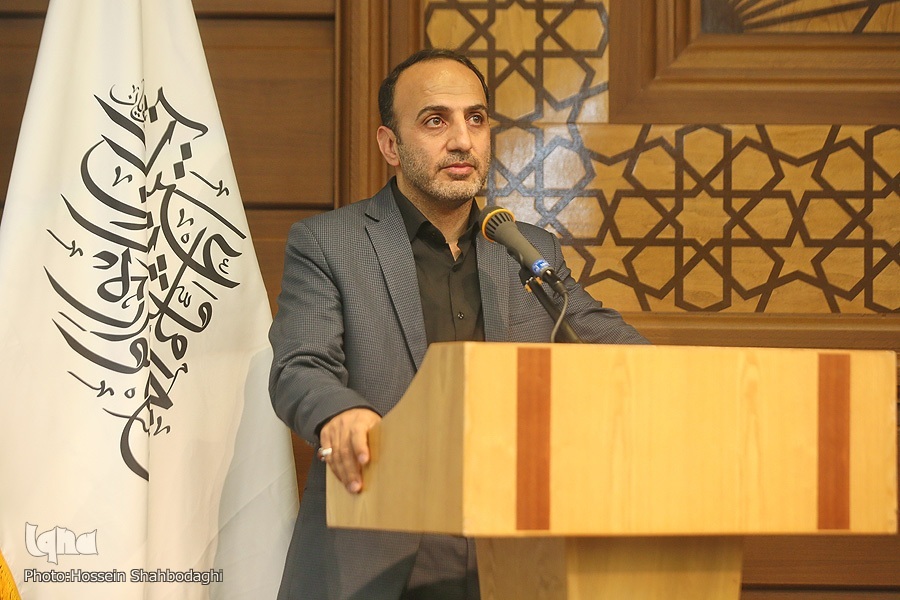 اهل قرآن عمل قرآنی را از خود آغاز کنند
