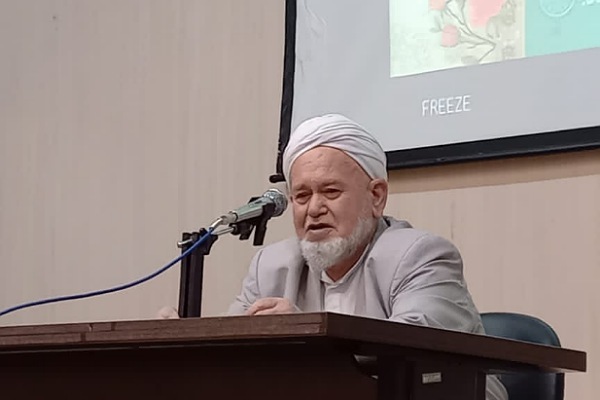 آخوند رهبر امام جمعه اهل سنت آق قلا 