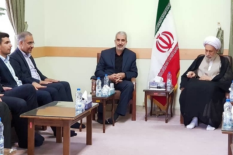 دیدار وزیر آموزش و پرورش با نماینده ولی فقیه در استان فارس
