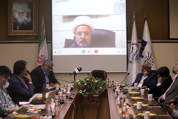 نمایش تصویری متمدنانه از ایران و پرچمداری انقلاب از ویژگی‌های خامه‌یار است