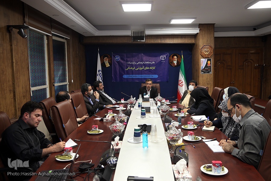 ایران باید جایگاه خود را در مقابل قدرت‌های نوظهور رقیب آمریکا مشخص کند
