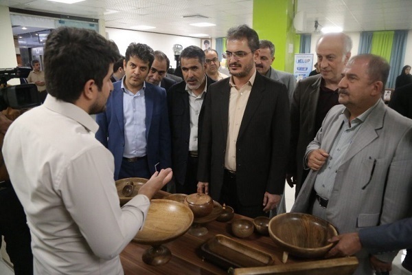بازدید استاندار کردستان از شرکت&zwnj;های دانش بنیان