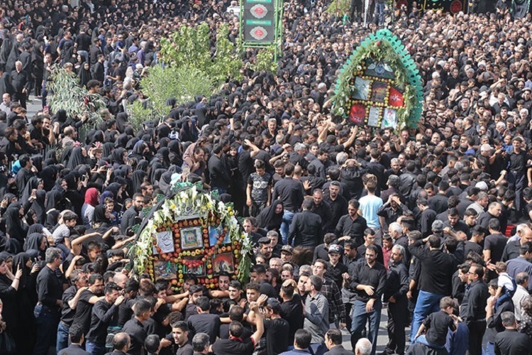 آیین نخل‌گردانی در سمنان برگزار می‌شود