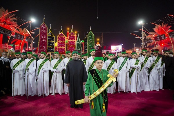 برگزاری مراسم آیینی عزاداری از سوی خادمان سادات حرمین کربلا