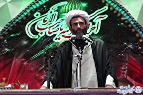 فاصله انداختن بین امام و امت مهم‌ترین محور جنگ نرم دشمن است