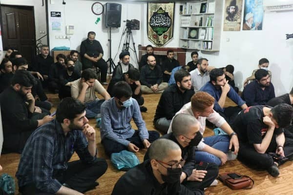 حضرت زینب(س) قهرمان و حماسه‌ساز عرصه‌های مختلف بعد از عاشورا است
