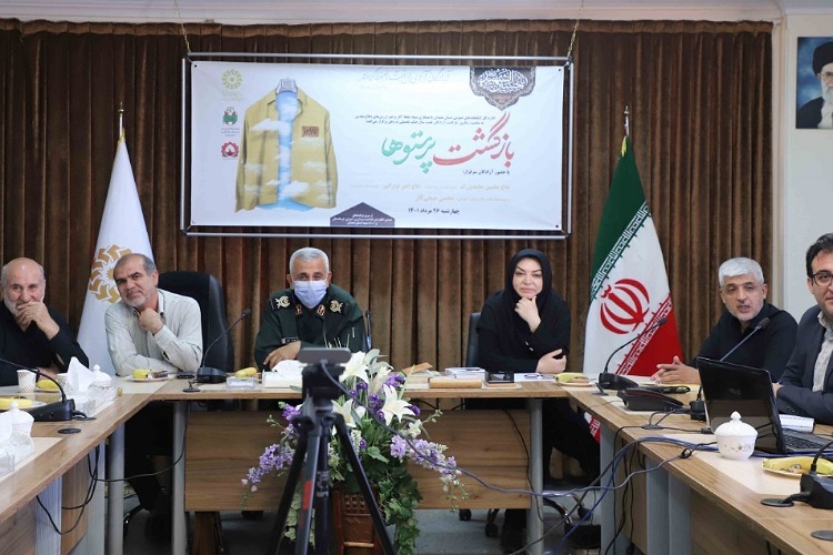 نشست بازگشت پرستوها در کتابخانه های همدان
