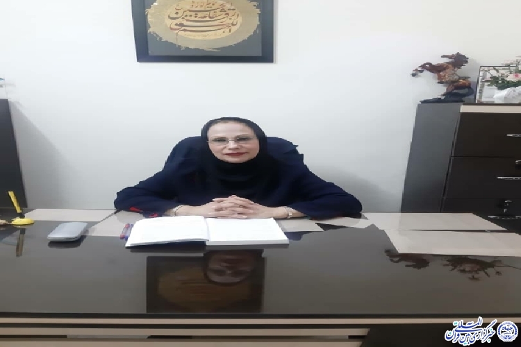 عفت آی، روانشناس و کارشناس خانواده