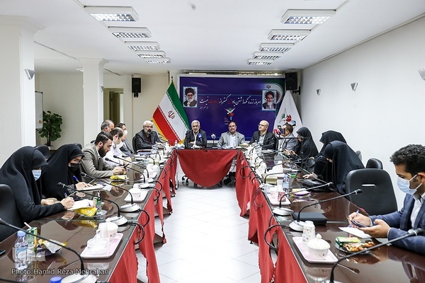 عباسپور: دو هزار میلیارد تومان به بیمه دی بدهکار هستیم //// اصلی‌ترین اولویت ایثارگران تأمین اعتبار سرانه بیمه است + فیلم و صوت
