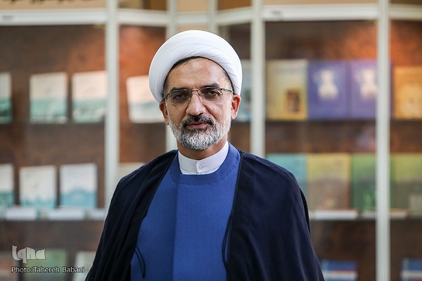 شنبه//برپایی محافل قرآنی از فعالیت‌های فرهنگی اثربخش در پیاده‌روی اربعین است