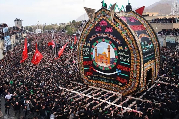 مراسم نخل گردانی یزد